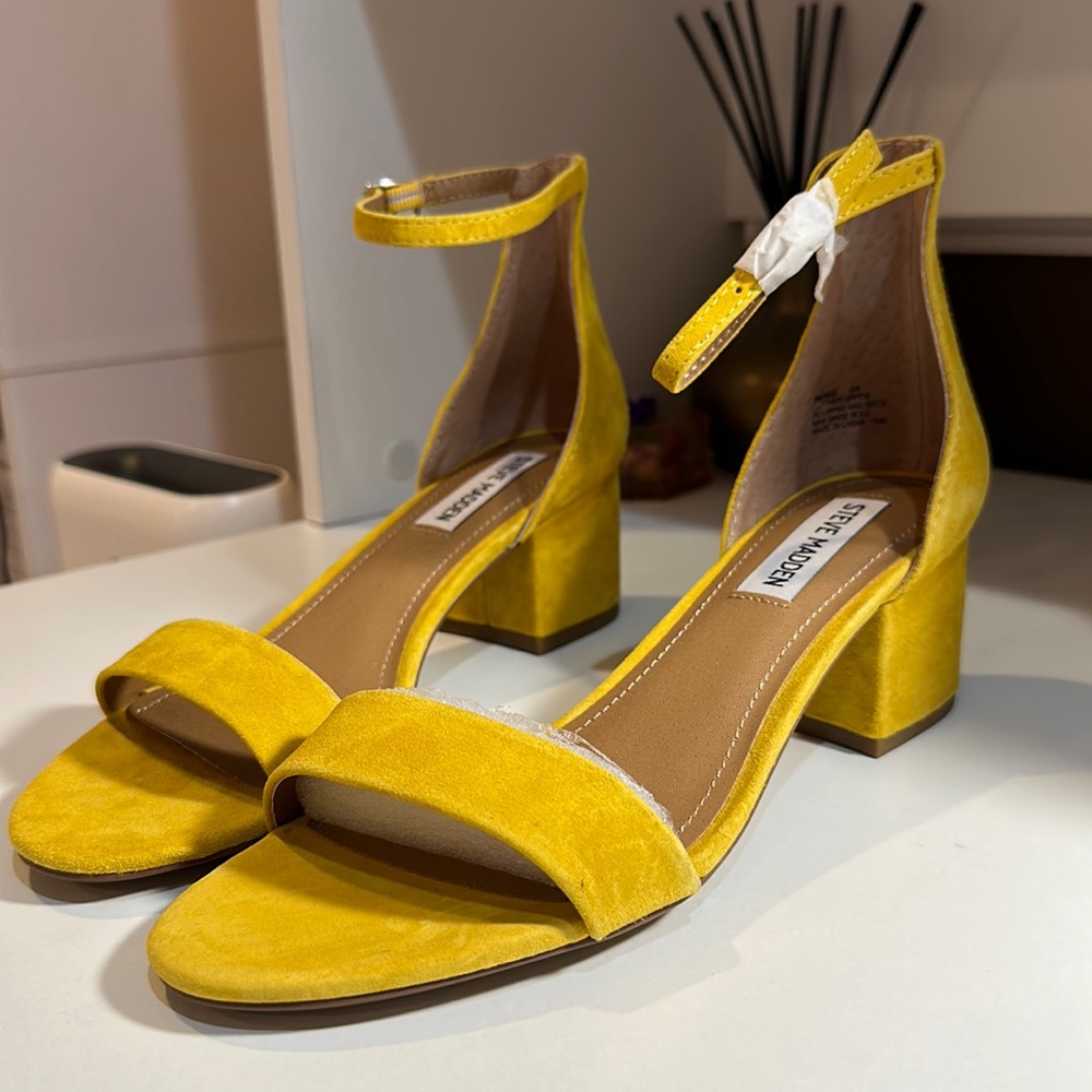 STEVE MADDEN Irenee Sunflower